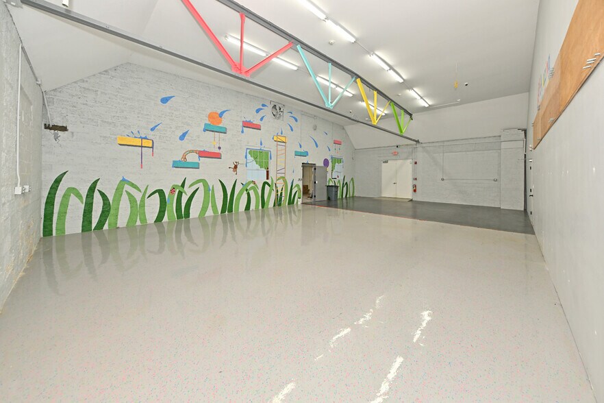 More Photos Of 1 S Liberty Dr, Stony Point Storefront For Sale