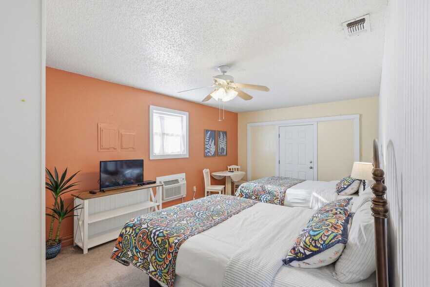 More Photos Of 201 N State St, Fort Davis Hotel For Sale