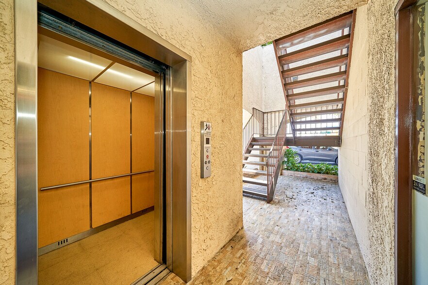 More Photos Of 11444 Washington Blvd, Culver City Medical For Lease