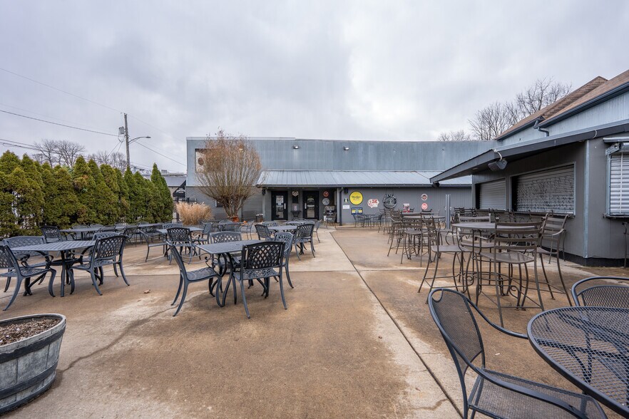 More Photos Of 618 S Main St, Greensburg Restaurant For Sale