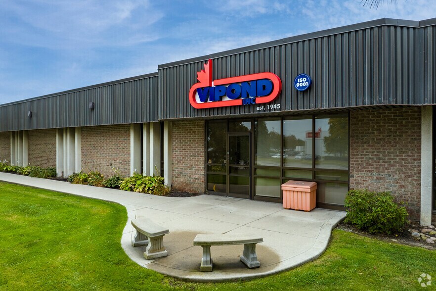 More Photos Of 6380 Vipond Dr, Mississauga Manufacturing For Sale