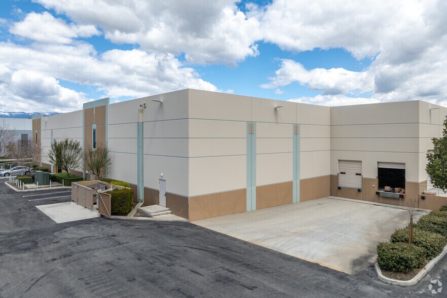 More Photos Of 451 Alabama St, Redlands Distribution For Lease