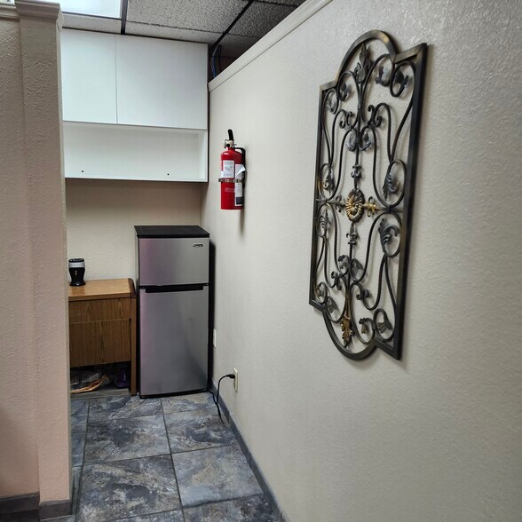 More Photos Of 1987 Mcculloch Blvd, Lake Havasu City General Retail For Sale