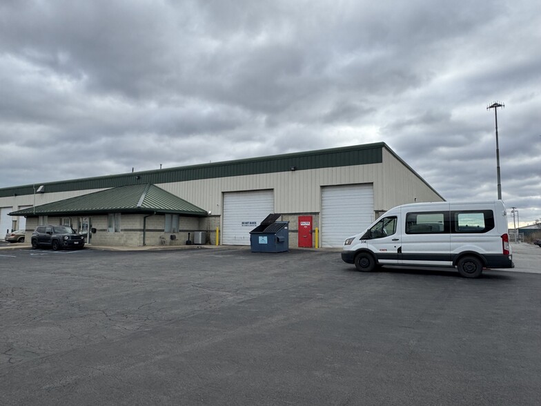 More Photos Of 3550 179th St, Hammond Warehouse For Lease