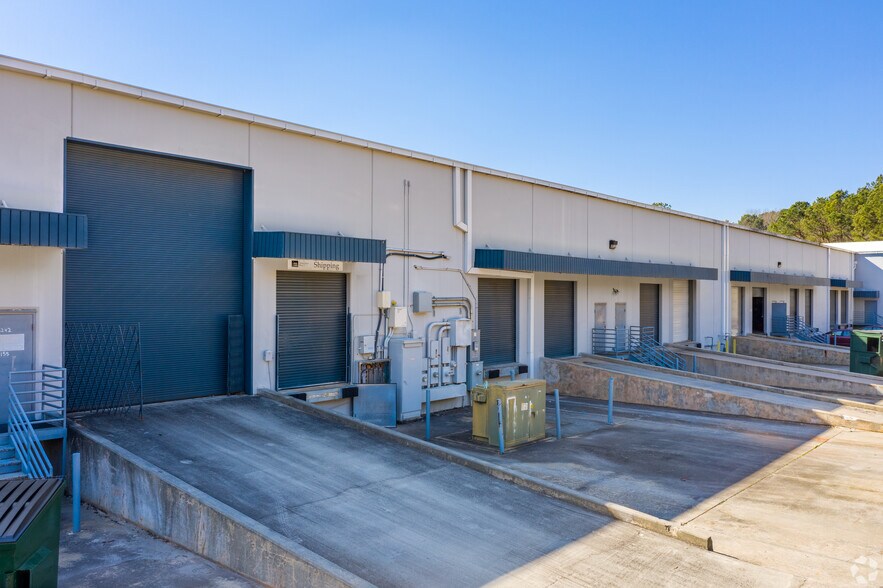 More Photos Of 5242 Royal Woods Pky, Tucker Unknown For Lease