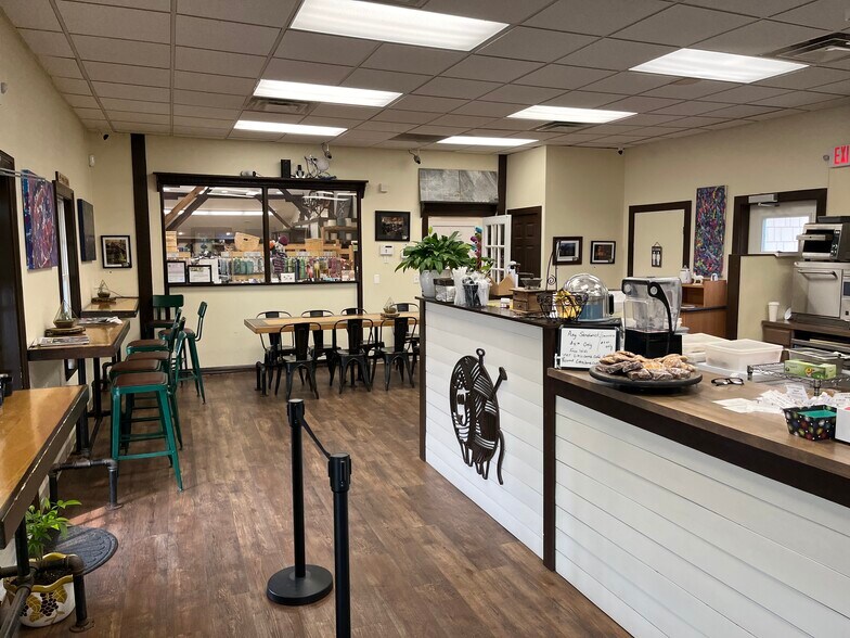 More Photos Of 2728 Augustine Herman Hwy, Chesapeake City Freestanding For Sale