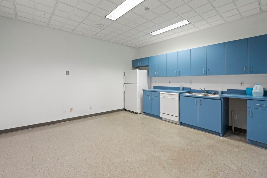 More Photos Of 1735 W Hibiscus Blvd, Melbourne Medical For Lease