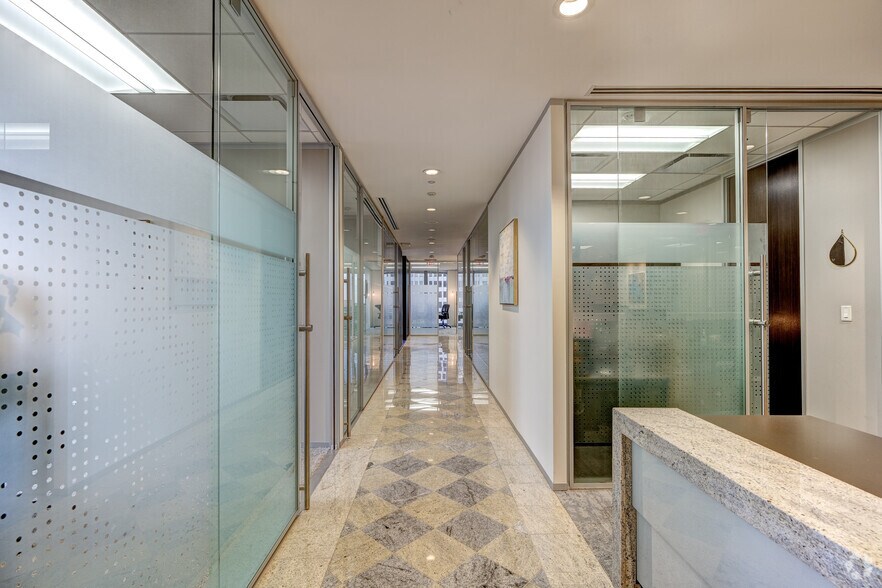 More Photos Of 700 Louisiana St, Houston Coworking Space