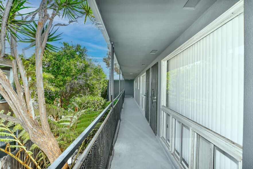 More Photos Of 2015 Cedar Ave, Long Beach Apartments For Sale