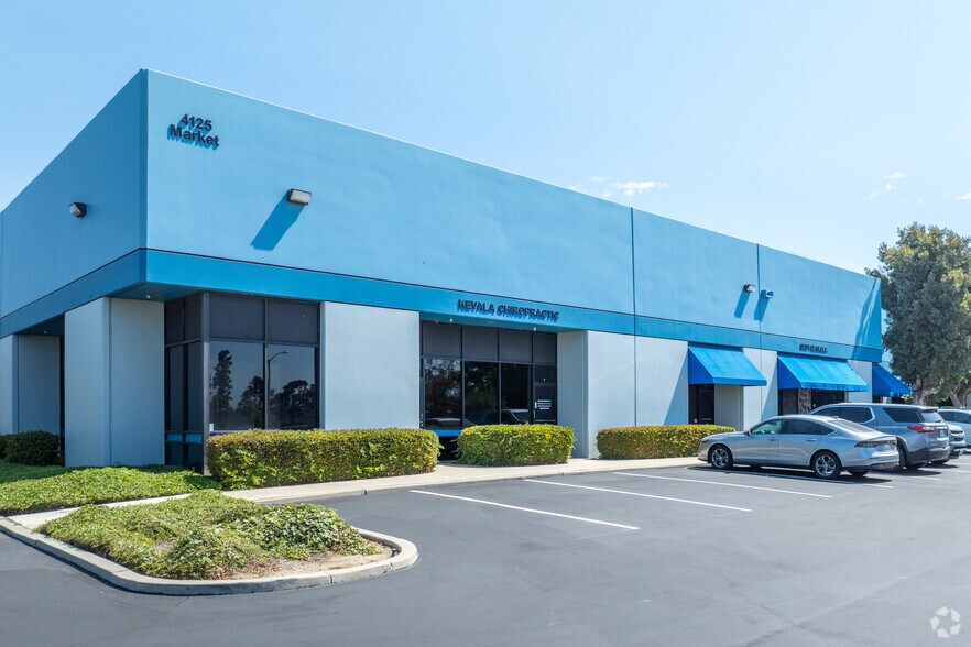 Primary Photo Of 4125 Market St, Ventura Light Manufacturing For Sale