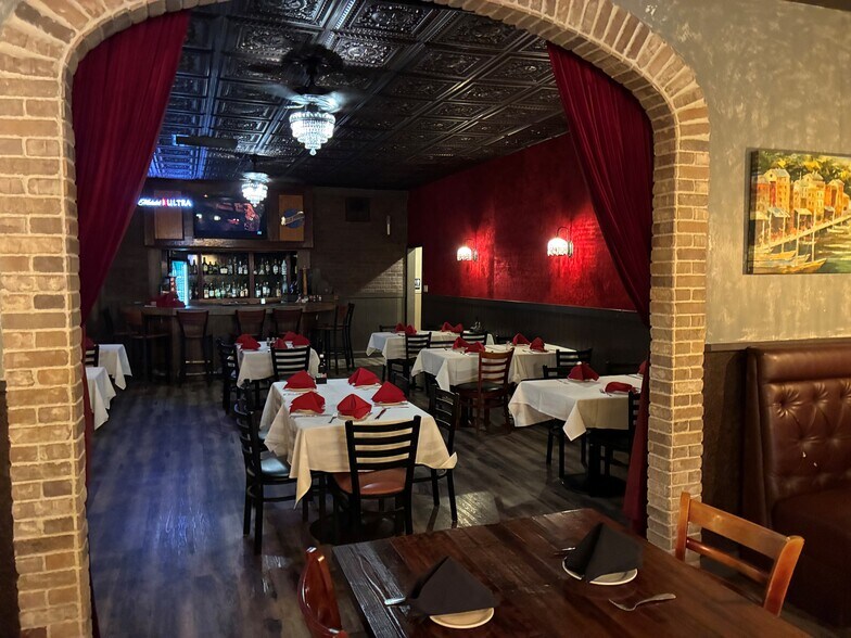 More Photos Of 314 S Johnson St, Visalia Restaurant For Sale
