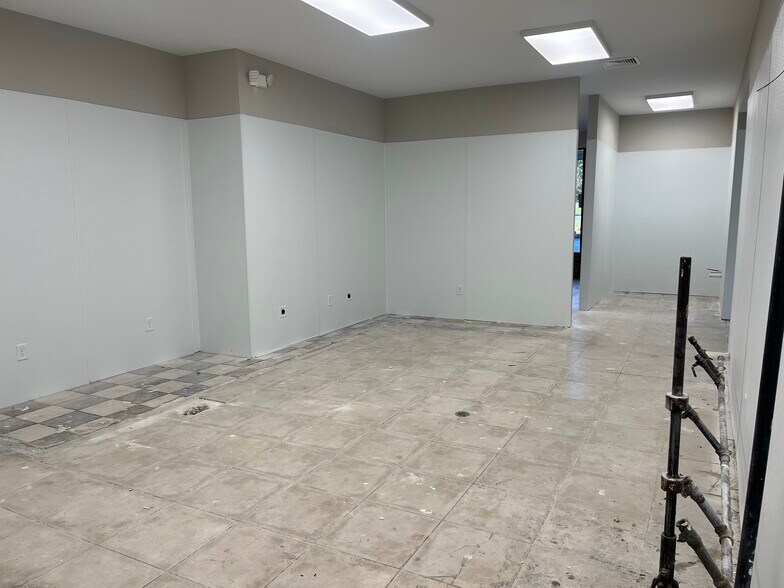 More Photos Of 2790 N NC 16 Business Hwy, Denver General Retail For Lease