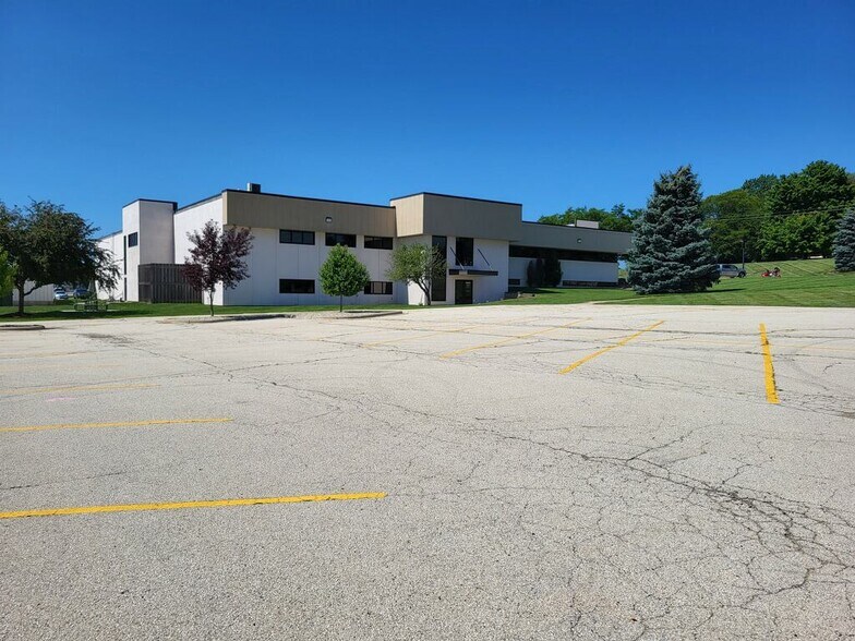 More Photos Of 2985 S Ridge Rd, Green Bay Medical For Sale
