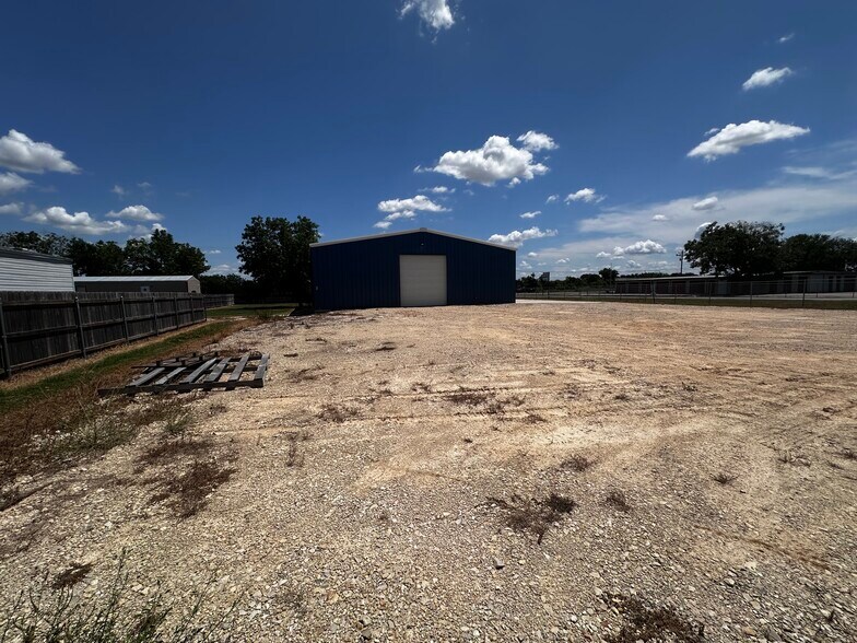 More Photos Of 52 Crawford Dr, Victoria Industrial For Lease