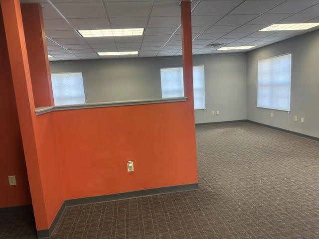 More Photos Of 7357 E Kemper Rd, Cincinnati Office For Sale