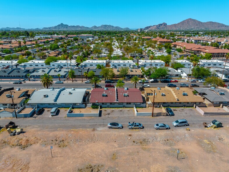 More Photos Of 4121 E Moreland St, Phoenix Apartments For Sale