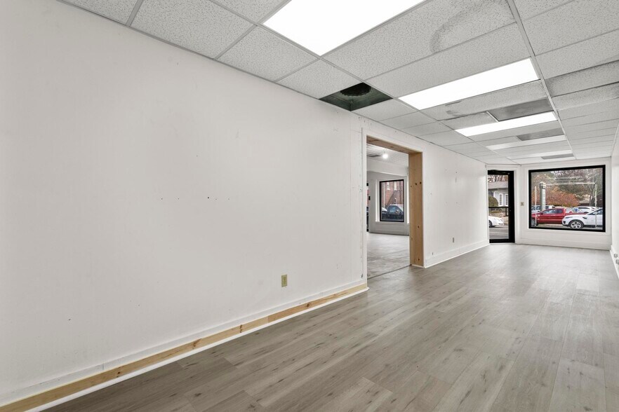 More Photos Of 2980 Whitney Ave, Hamden Storefront Retail Office For Lease