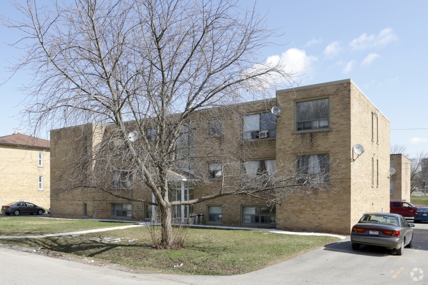 More Photos Of 183 Maurice Dr, Oakville Apartments For Sale