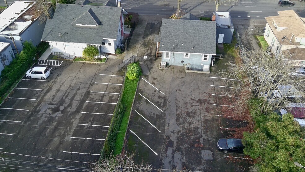 More Photos Of 990 W 7th Ave, Eugene Office For Sale