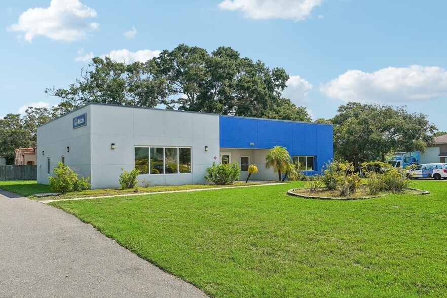 More Photos Of 3209 30th Ave S, Saint Petersburg Office For Lease