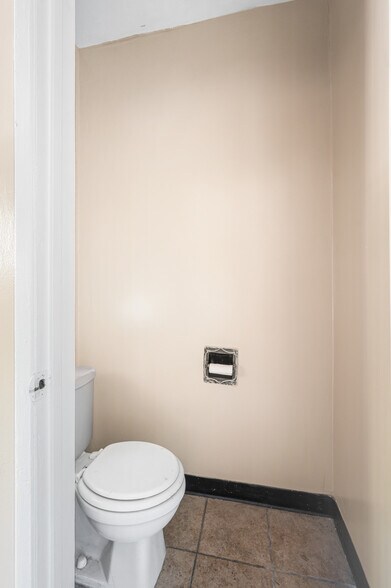 More Photos Of 1727 Bellevue Ave, Los Angeles Apartments For Sale