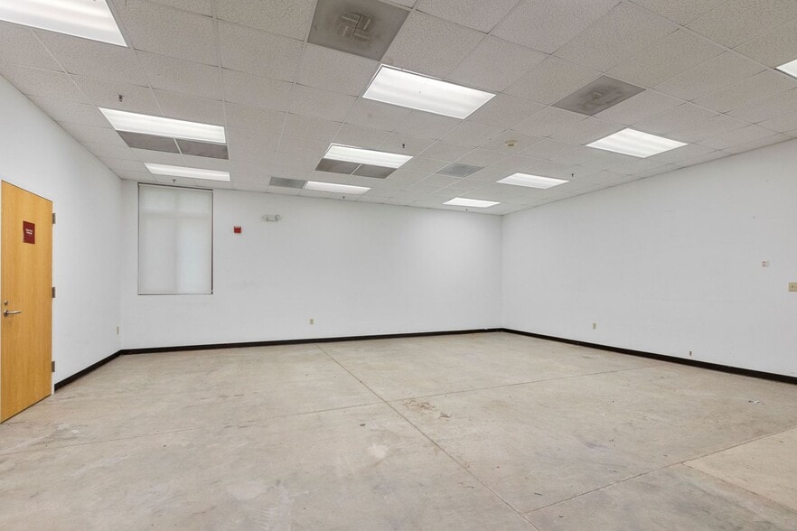 More Photos Of 1922 K M Wicker Memorial Dr, Sanford Medical For Lease