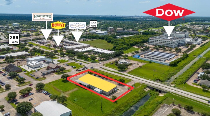 More Photos Of 504-512 This Way St, Lake Jackson General Retail For Sale