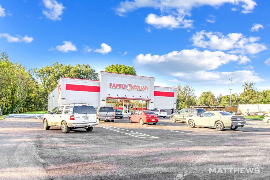 Primary Photo Of 813 E Marion St, Converse Freestanding For Sale