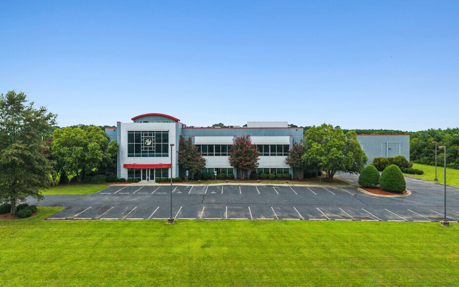 Primary Photo Of 104 Commercial Ave, Mount Olive Refrigeration Cold Storage For Sale