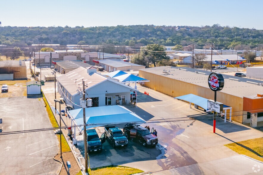 Primary Photo Of 2605 281, Marble Falls Carwash For Sale