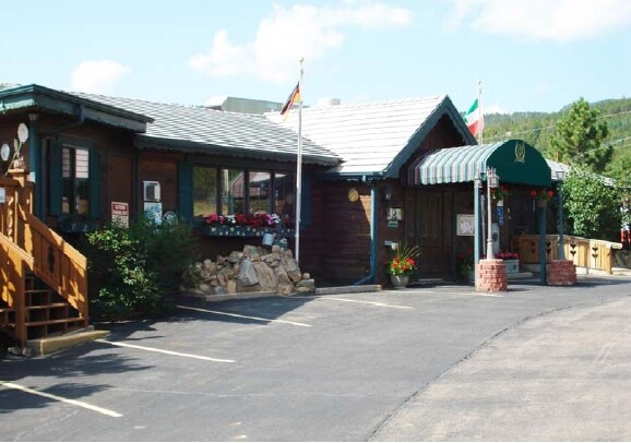 More Photos Of 32138 Highway 72, Golden Restaurant For Sale