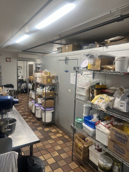 More Photos Of 1200 Portland Rd, Arundel Freestanding For Sale