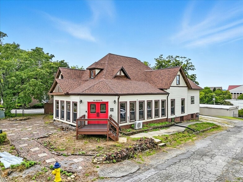Primary Photo Of 321 High St, Maryville Restaurant For Sale
