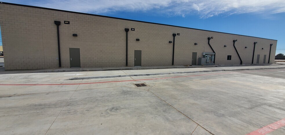 More Photos Of 3601 Billy Hext, Odessa Convenience Store For Lease