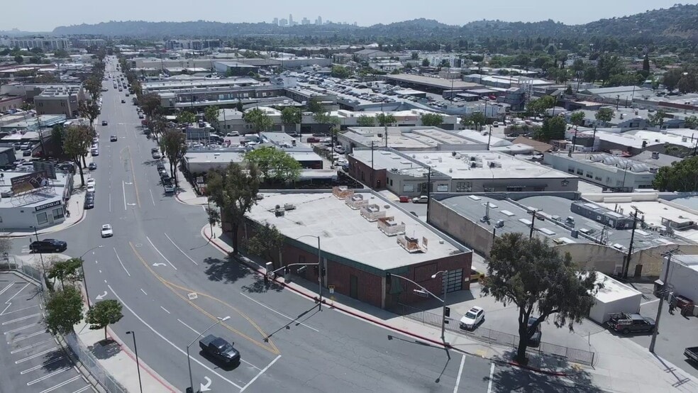 Primary Photo Of 4623 San Fernando Rd, Glendale Manufacturing For Lease