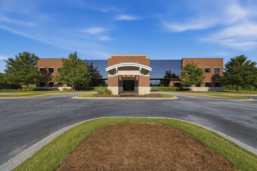 More Photos Of 1810 Stadium Dr, Phenix City Medical For Lease