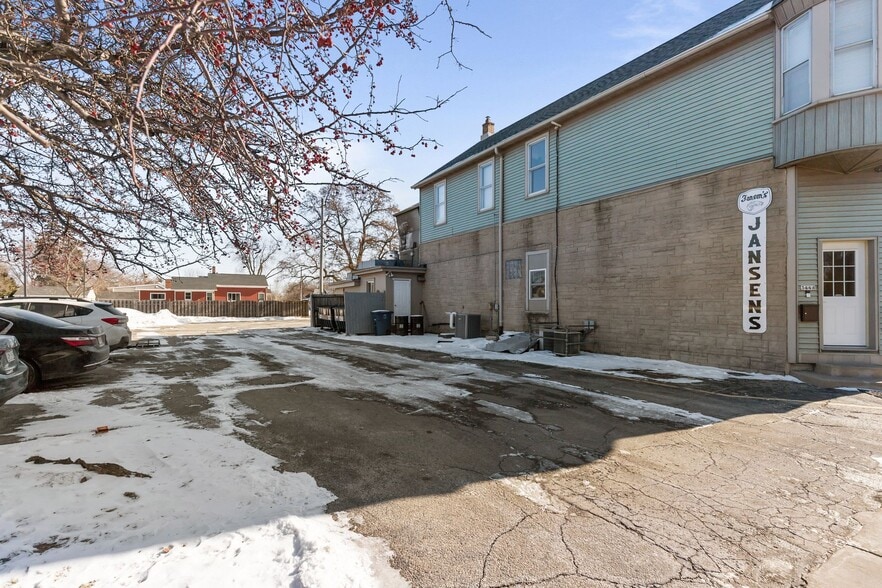 More Photos Of 344 Bowen St, Oshkosh Restaurant For Sale