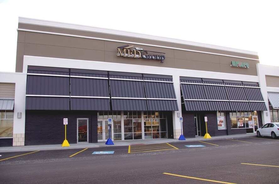 More Photos Of 13196 Cedar Rd, University Heights General Retail For Lease