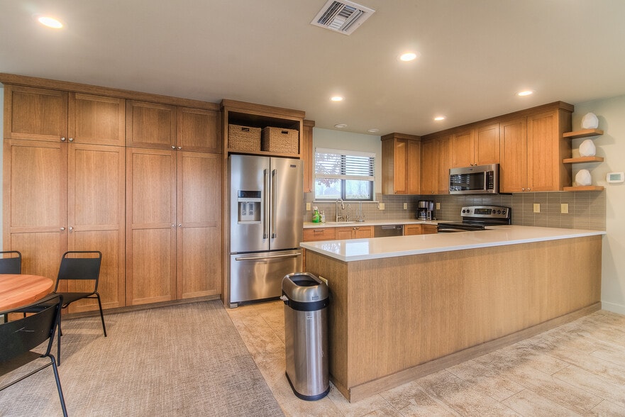 More Photos Of 11793 Fort Rd, White Swan Manufacturing For Sale