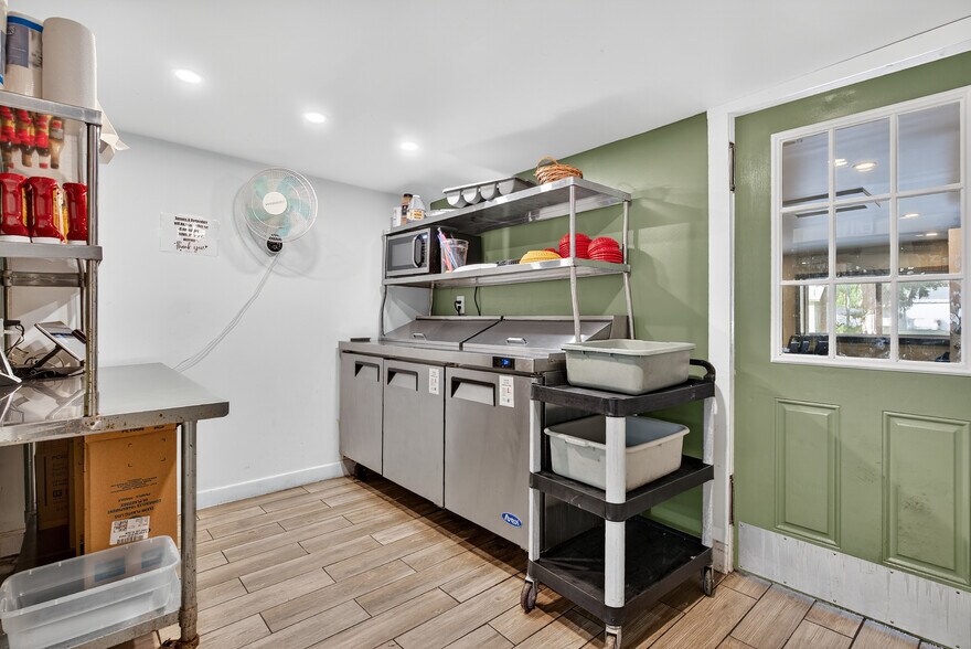 More Photos Of 765 3rd Ave, Welaka Restaurant For Sale