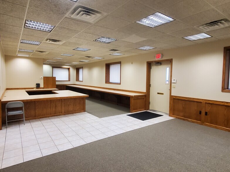 More Photos Of 802 Pierce St, Omaha Warehouse For Sale