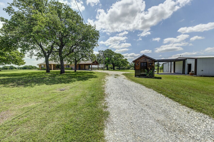 More Photos Of 622 Darwin Rd, Sunset Land For Sale