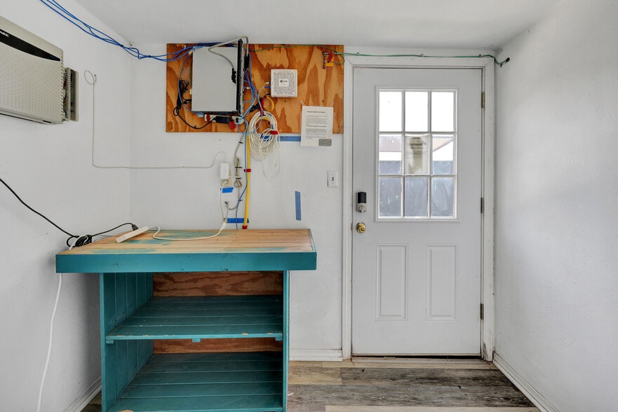 More Photos Of , Midland Flex For Sale