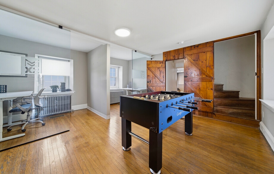 More Photos Of 676 W Germantown Pike, Plymouth Meeting Office For Sale