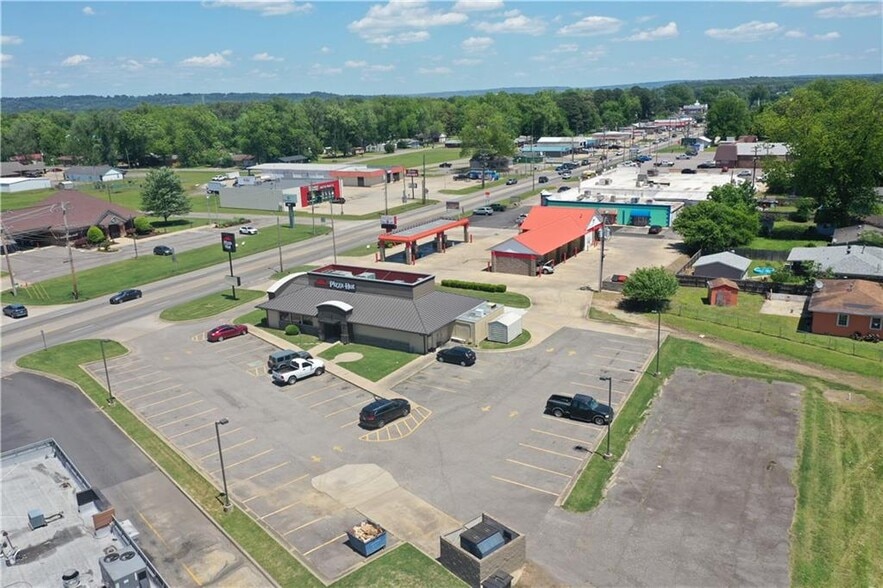 More Photos Of 511 Union St, Dardanelle General Retail For Sale