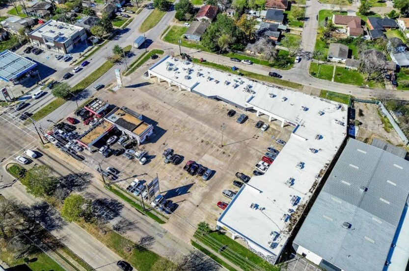 More Photos Of 2915-2991 Bingle Rd, Houston Unknown For Lease