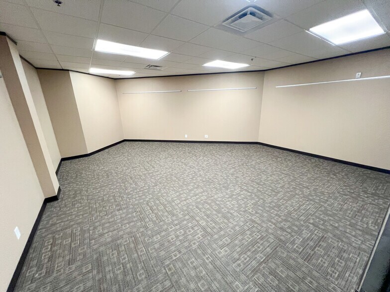 More Photos Of 3510 N A St, Midland Office For Lease