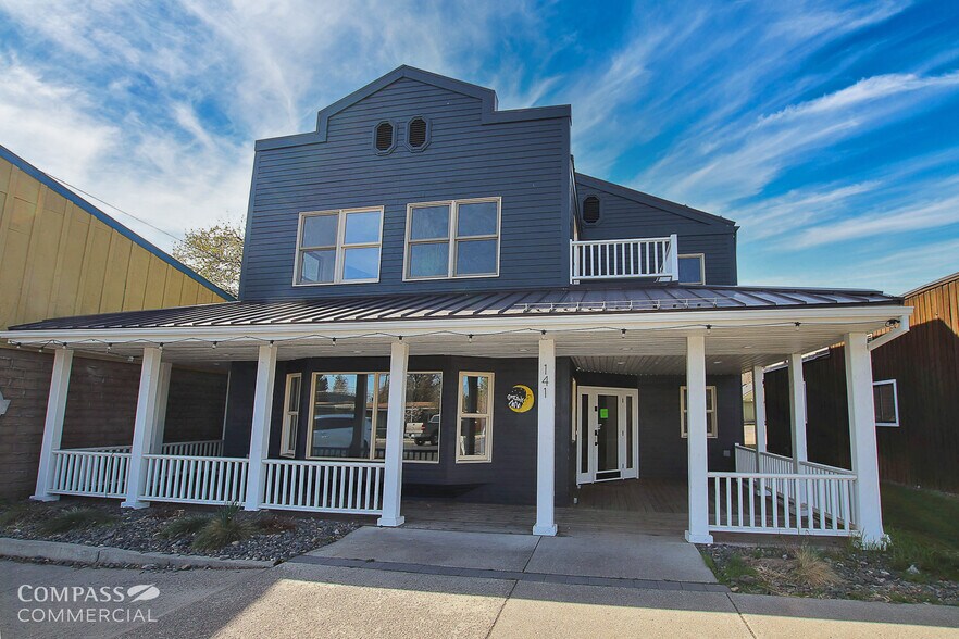 Primary Photo Of 141 W Main Ave, Sisters Storefront Retail Office For Lease