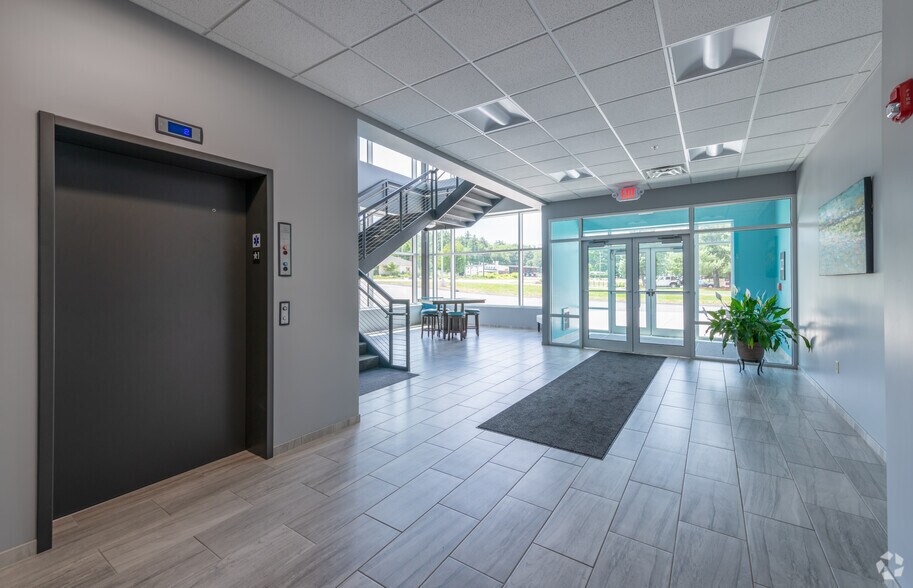 More Photos Of 198 Charlton Rd, Sturbridge Medical For Lease