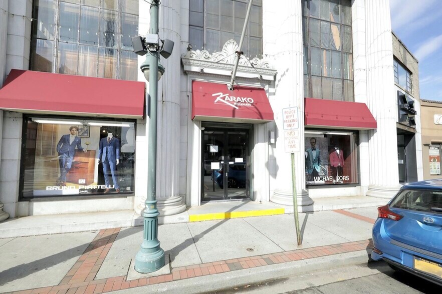 More Photos Of 55 Atlantic Ave, Lynbrook Office For Lease